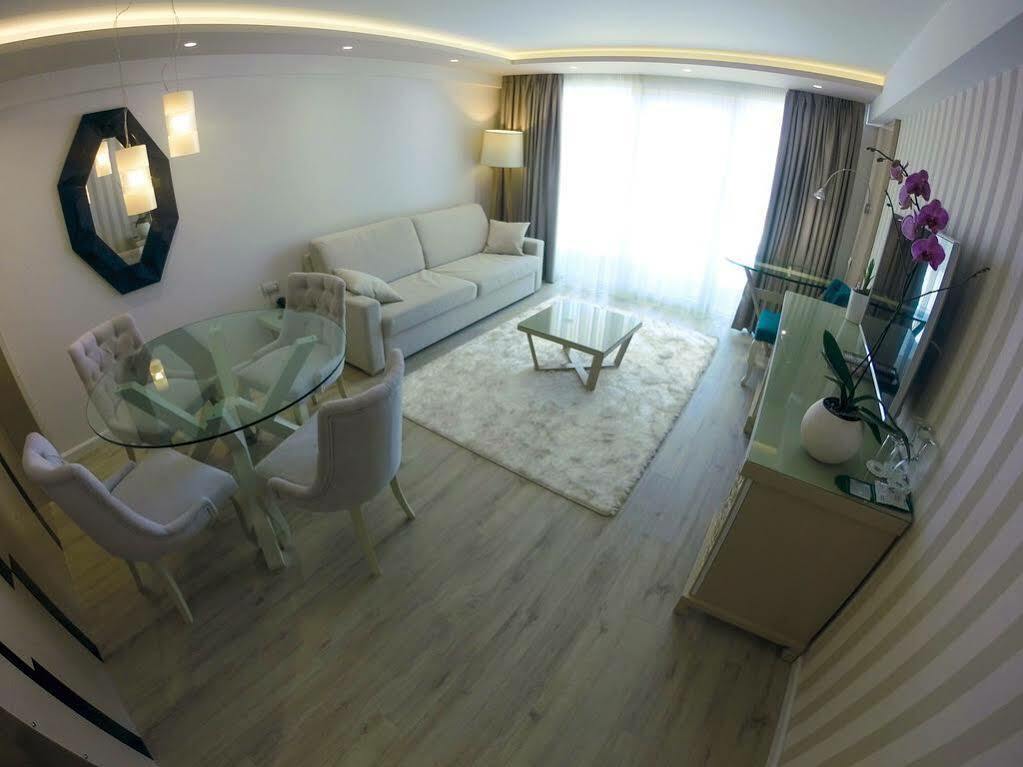 Demi Sarandë