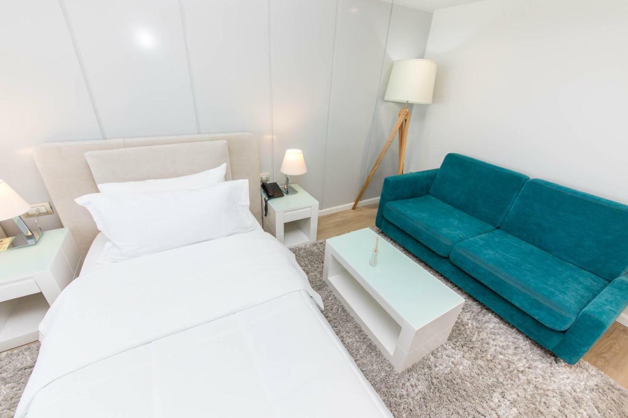 Demi 4* Sarandë