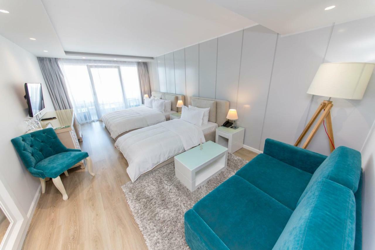 Hotel Demi 4*
